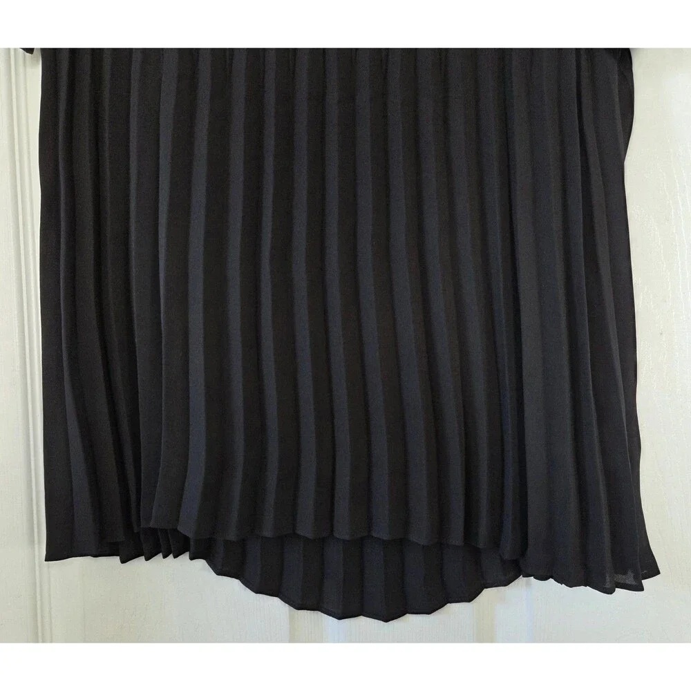 MICHAEL MICHAEL KORS Black Short Sleeve Pleated Top Women's Size 8 NWT